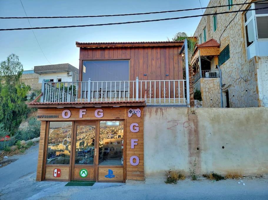 Atoom Lodge Jarash Esterno foto