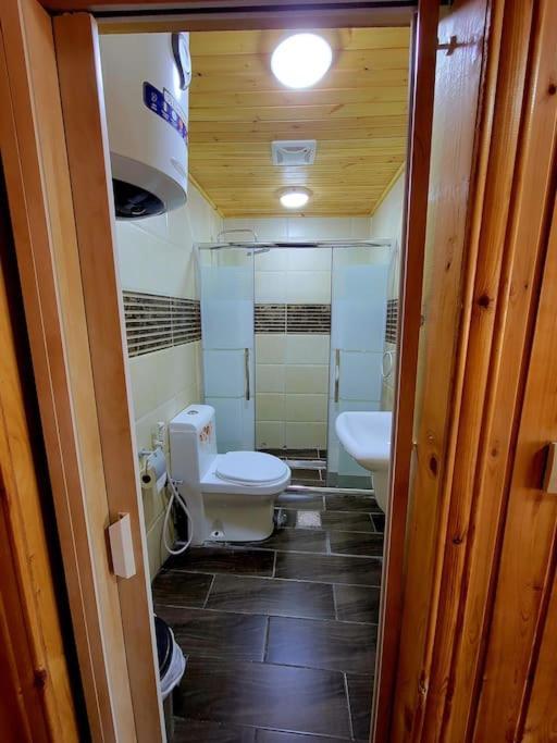 Atoom Lodge Jarash Esterno foto
