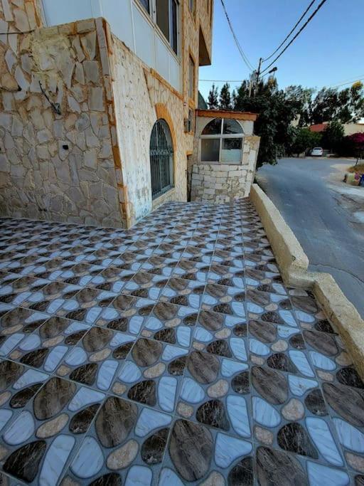 Atoom Lodge Jarash Esterno foto