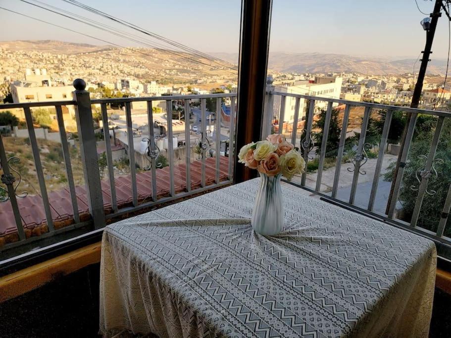 Atoom Lodge Jarash Esterno foto