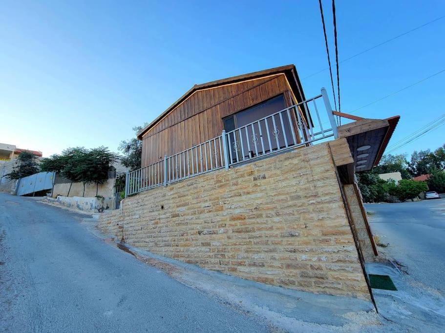 Atoom Lodge Jarash Esterno foto